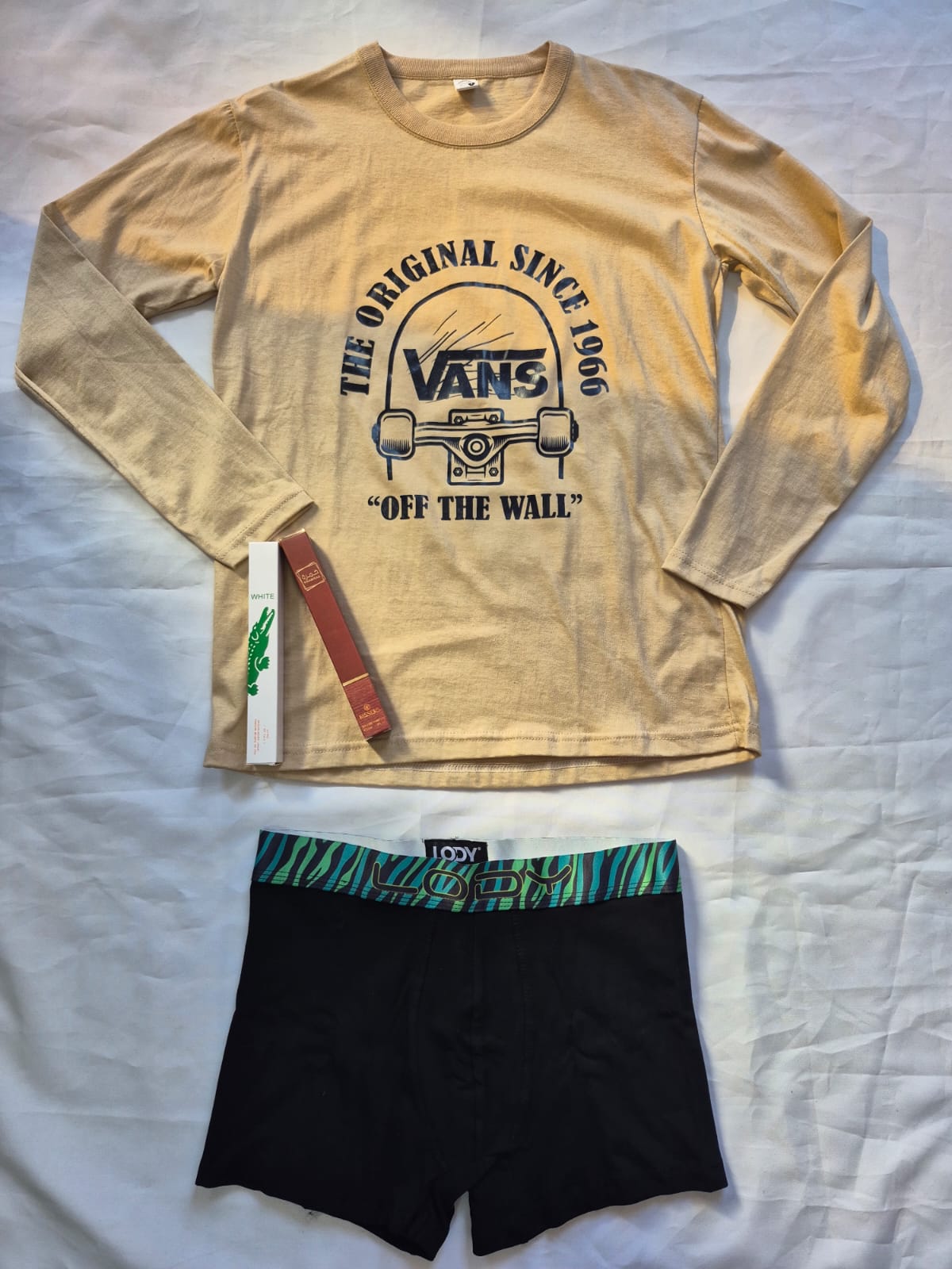 Combo hombre remera manga larga + 2 perfumitas + bóxer lody
